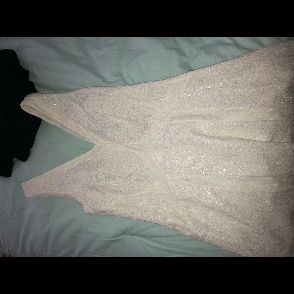 Bcbg size 6 white sequin dress- great for bride
